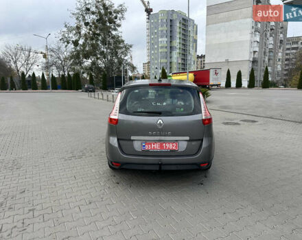 Коричневый Рено Гранд Сценик, объемом двигателя 1.9 л и пробегом 226 тыс. км за 7950 $, фото 5 на Automoto.ua