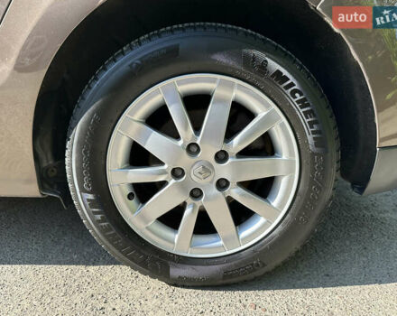 Коричневий Рено Гранд Сценік, об'ємом двигуна 1.5 л та пробігом 237 тис. км за 8300 $, фото 30 на Automoto.ua