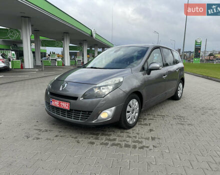 Рено Гранд Сценик 2009 в Житомире на Automoto.ua Коричневый Рено Гранд Сценик, объемом двигателя 1.9 л и пробегом 226 тыс. км за 7950 $, фото 1 на Automoto.ua