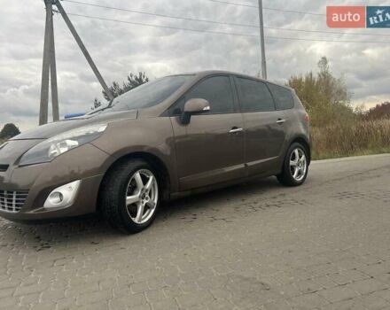 Коричневый Рено Гранд Сценик, объемом двигателя 1.9 л и пробегом 254 тыс. км за 6700 $, фото 2 на Automoto.ua