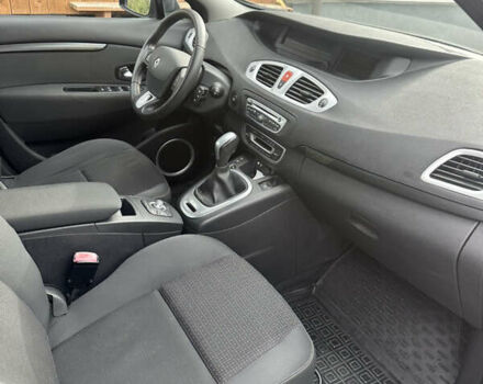 Коричневый Рено Гранд Сценик, объемом двигателя 2 л и пробегом 231 тыс. км за 9300 $, фото 11 на Automoto.ua