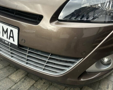 Коричневый Рено Гранд Сценик, объемом двигателя 2 л и пробегом 231 тыс. км за 9300 $, фото 6 на Automoto.ua