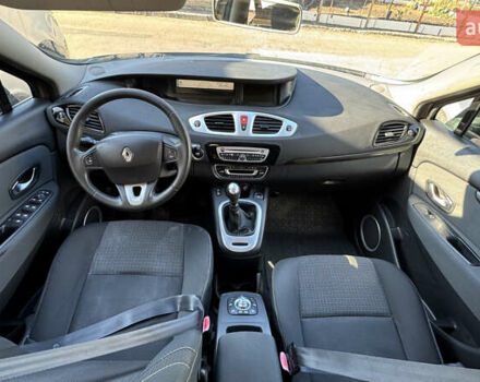 Коричневый Рено Гранд Сценик, объемом двигателя 1.9 л и пробегом 287 тыс. км за 7200 $, фото 36 на Automoto.ua