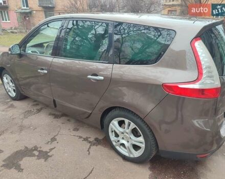 Коричневый Рено Гранд Сценик, объемом двигателя 1.9 л и пробегом 247 тыс. км за 7500 $, фото 7 на Automoto.ua