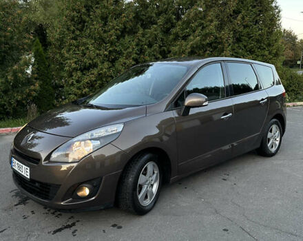 Коричневий Рено Гранд Сценік, об'ємом двигуна 1.5 л та пробігом 300 тис. км за 6200 $, фото 2 на Automoto.ua