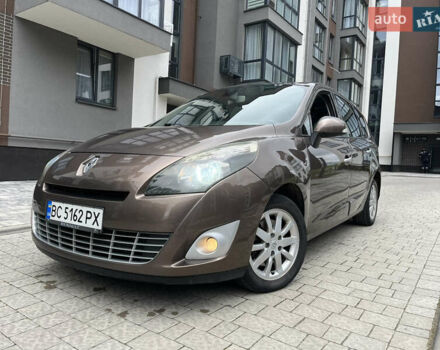 Коричневий Рено Гранд Сценік, об'ємом двигуна 1.46 л та пробігом 252 тис. км за 6749 $, фото 15 на Automoto.ua