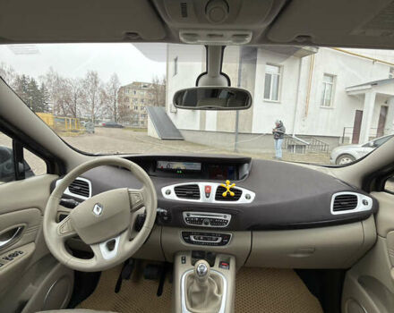 Коричневый Рено Гранд Сценик, объемом двигателя 1.4 л и пробегом 203 тыс. км за 6700 $, фото 8 на Automoto.ua