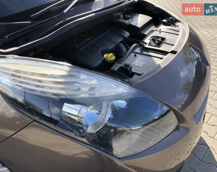 Рено Гранд Сценик 2010 в Киеве на Automoto.ua Коричневый Рено Гранд Сценик, объемом двигателя 1.4 л и пробегом 230 тыс. км за 5500 $, фото 17 на Automoto.ua