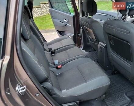 Коричневий Рено Гранд Сценік, об'ємом двигуна 1.5 л та пробігом 232 тис. км за 7550 $, фото 18 на Automoto.ua