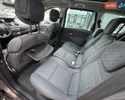 Коричневий Рено Гранд Сценік, об'ємом двигуна 1.87 л та пробігом 253 тис. км за 6750 $, фото 15 на Automoto.ua