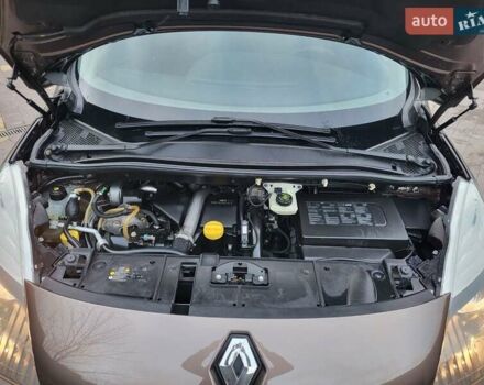 Коричневий Рено Гранд Сценік, об'ємом двигуна 1.5 л та пробігом 232 тис. км за 7550 $, фото 28 на Automoto.ua