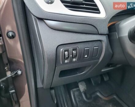 Коричневий Рено Гранд Сценік, об'ємом двигуна 1.5 л та пробігом 232 тис. км за 7550 $, фото 10 на Automoto.ua