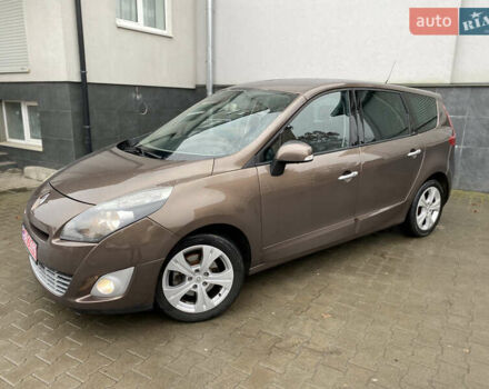 Коричневый Рено Гранд Сценик, объемом двигателя 1.5 л и пробегом 233 тыс. км за 6999 $, фото 5 на Automoto.ua