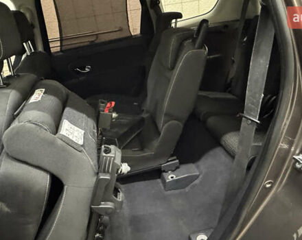 Коричневый Рено Гранд Сценик, объемом двигателя 1.9 л и пробегом 287 тыс. км за 7200 $, фото 30 на Automoto.ua