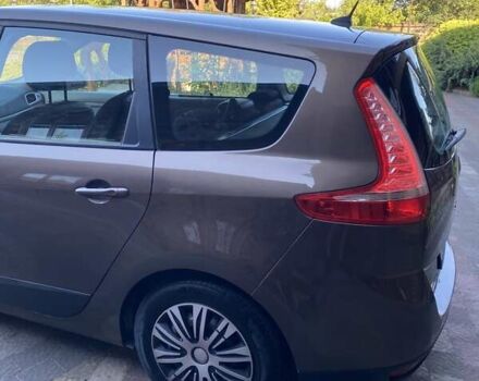 Коричневый Рено Гранд Сценик, объемом двигателя 1.46 л и пробегом 310 тыс. км за 6600 $, фото 10 на Automoto.ua