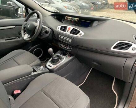 Коричневий Рено Гранд Сценік, об'ємом двигуна 1.87 л та пробігом 332 тис. км за 7499 $, фото 17 на Automoto.ua