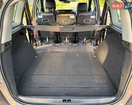 Коричневый Рено Гранд Сценик, объемом двигателя 1.4 л и пробегом 252 тыс. км за 5500 $, фото 1 на Automoto.ua