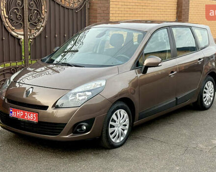 Коричневый Рено Гранд Сценик, объемом двигателя 1.4 л и пробегом 143 тыс. км за 7700 $, фото 4 на Automoto.ua