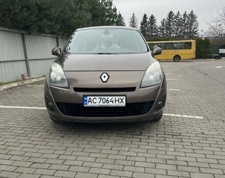 Коричневий Рено Гранд Сценік, об'ємом двигуна 1.6 л та пробігом 280 тис. км за 7350 $, фото 2 на Automoto.ua