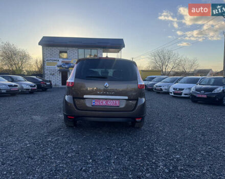 Рено Гранд Сценик 2010 в Звенигородка на Automoto.ua Коричневый Рено Гранд Сценик, объемом двигателя 1.4 л и пробегом 140 тыс. км за 6990 $, фото 12 на Automoto.ua