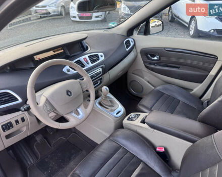 Рено Гранд Сценик 2010 в Звенигородка на Automoto.ua Коричневый Рено Гранд Сценик, объемом двигателя 1.4 л и пробегом 140 тыс. км за 6990 $, фото 51 на Automoto.ua