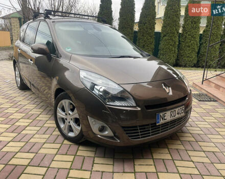 Коричневый Рено Гранд Сценик, объемом двигателя 2 л и пробегом 241 тыс. км за 8600 $, фото 11 на Automoto.ua