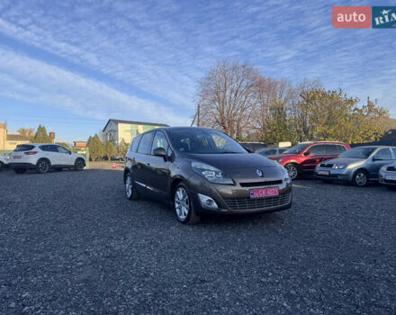 Рено Гранд Сценик 2010 в Звенигородка на Automoto.ua Коричневый Рено Гранд Сценик, объемом двигателя 1.4 л и пробегом 140 тыс. км за 6990 $, фото 9 на Automoto.ua
