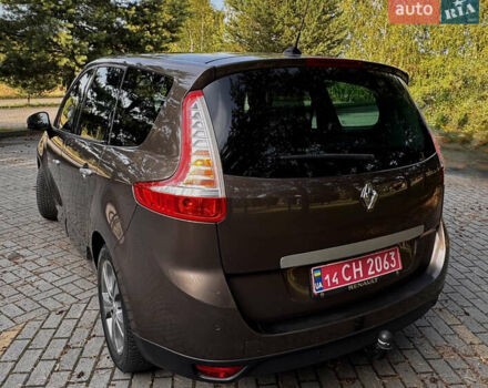 Коричневый Рено Гранд Сценик, объемом двигателя 2 л и пробегом 203 тыс. км за 8000 $, фото 11 на Automoto.ua