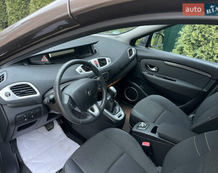 Коричневый Рено Гранд Сценик, объемом двигателя 2 л и пробегом 241 тыс. км за 8600 $, фото 52 на Automoto.ua