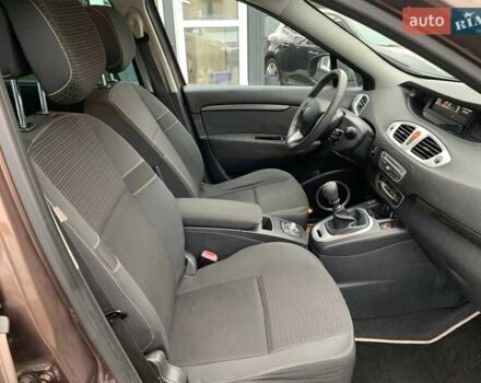 Коричневий Рено Гранд Сценік, об'ємом двигуна 1.87 л та пробігом 332 тис. км за 7499 $, фото 15 на Automoto.ua