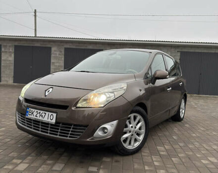 Коричневый Рено Гранд Сценик, объемом двигателя 1.4 л и пробегом 203 тыс. км за 6700 $, фото 3 на Automoto.ua
