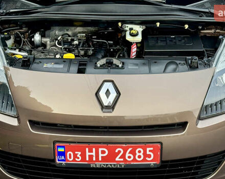 Коричневый Рено Гранд Сценик, объемом двигателя 1.4 л и пробегом 143 тыс. км за 7700 $, фото 14 на Automoto.ua