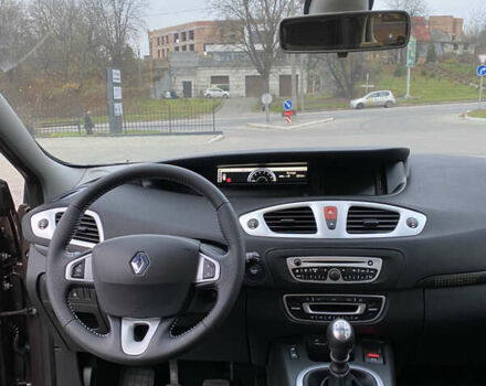 Коричневый Рено Гранд Сценик, объемом двигателя 1.4 л и пробегом 181 тыс. км за 6100 $, фото 23 на Automoto.ua