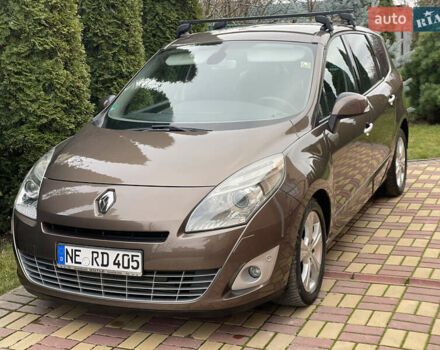 Коричневый Рено Гранд Сценик, объемом двигателя 2 л и пробегом 241 тыс. км за 8600 $, фото 44 на Automoto.ua