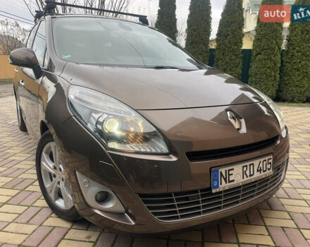 Коричневый Рено Гранд Сценик, объемом двигателя 2 л и пробегом 241 тыс. км за 8600 $, фото 6 на Automoto.ua