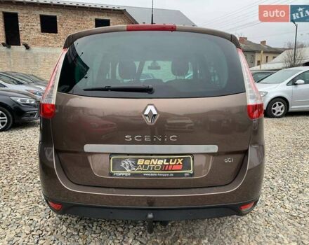 Коричневий Рено Гранд Сценік, об'ємом двигуна 1.87 л та пробігом 332 тис. км за 7499 $, фото 4 на Automoto.ua