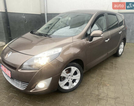 Коричневый Рено Гранд Сценик, объемом двигателя 1.5 л и пробегом 233 тыс. км за 6999 $, фото 2 на Automoto.ua