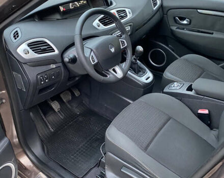 Коричневый Рено Гранд Сценик, объемом двигателя 1.4 л и пробегом 181 тыс. км за 6100 $, фото 26 на Automoto.ua