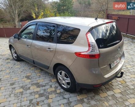 Коричневый Рено Гранд Сценик, объемом двигателя 1.9 л и пробегом 249 тыс. км за 6999 $, фото 3 на Automoto.ua