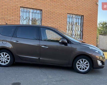 Коричневый Рено Гранд Сценик, объемом двигателя 1.9 л и пробегом 287 тыс. км за 7200 $, фото 2 на Automoto.ua