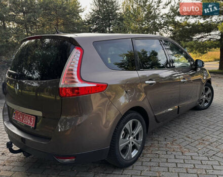 Коричневый Рено Гранд Сценик, объемом двигателя 2 л и пробегом 203 тыс. км за 8000 $, фото 10 на Automoto.ua