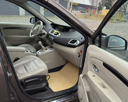 Коричневый Рено Гранд Сценик, объемом двигателя 1.4 л и пробегом 203 тыс. км за 6700 $, фото 12 на Automoto.ua