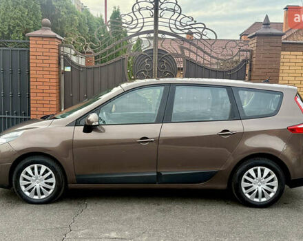 Коричневый Рено Гранд Сценик, объемом двигателя 1.4 л и пробегом 143 тыс. км за 7700 $, фото 2 на Automoto.ua