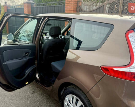 Коричневый Рено Гранд Сценик, объемом двигателя 1.4 л и пробегом 143 тыс. км за 7700 $, фото 7 на Automoto.ua