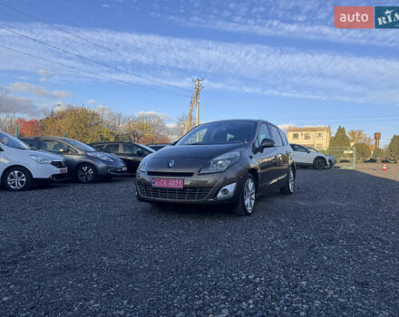 Рено Гранд Сценик 2010 в Звенигородка на Automoto.ua Коричневый Рено Гранд Сценик, объемом двигателя 1.4 л и пробегом 140 тыс. км за 6990 $, фото 4 на Automoto.ua