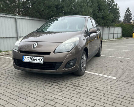 Коричневий Рено Гранд Сценік, об'ємом двигуна 1.6 л та пробігом 280 тис. км за 7350 $, фото 1 на Automoto.ua