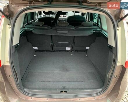 Коричневий Рено Гранд Сценік, об'ємом двигуна 1.87 л та пробігом 332 тис. км за 7499 $, фото 22 на Automoto.ua