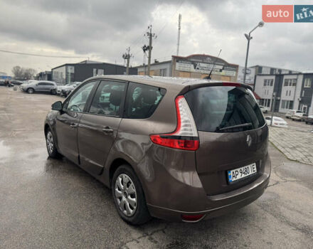 Коричневий Рено Гранд Сценік, об'ємом двигуна 1.87 л та пробігом 253 тис. км за 6750 $, фото 10 на Automoto.ua