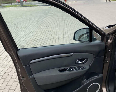 Коричневый Рено Гранд Сценик, объемом двигателя 1.4 л и пробегом 181 тыс. км за 6100 $, фото 25 на Automoto.ua