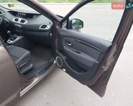 Коричневий Рено Гранд Сценік, об'ємом двигуна 1.9 л та пробігом 291 тис. км за 7350 $, фото 15 на Automoto.ua